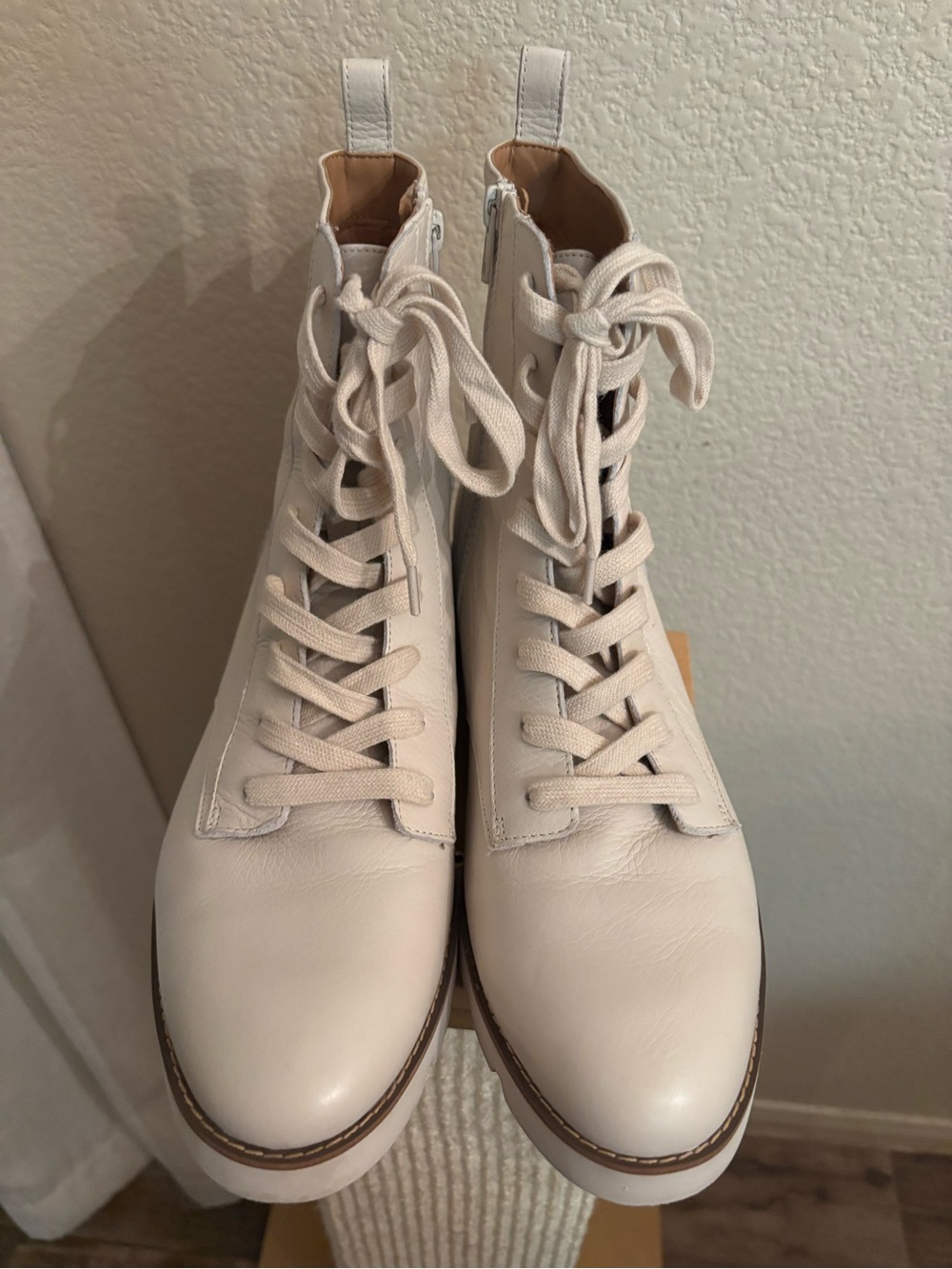 Women's Cream Lace-Up Ankle Boots in great condition